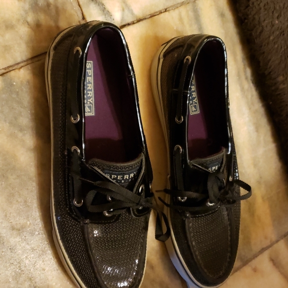 Shoes - Picture 5 of 5